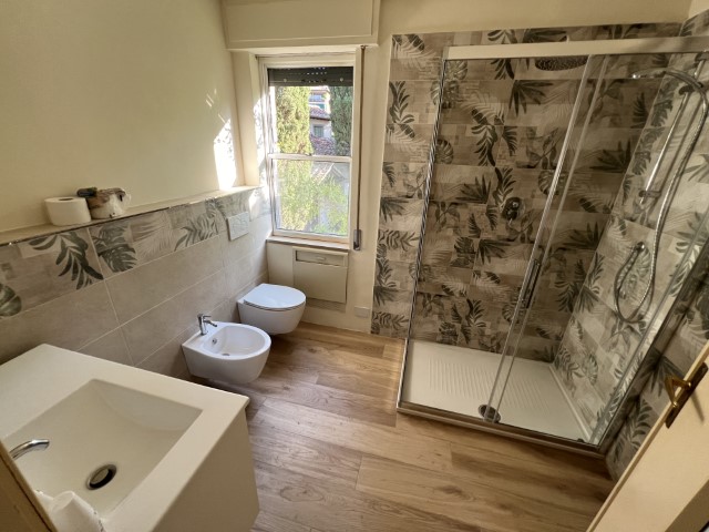 Via Trieste, Firenze, Firenze, 3 Stanze da Letto Stanze da Letto, 6 Stanze Stanze,2 BathroomsBathrooms,Appartamento,Affitto,Via Trieste,1635